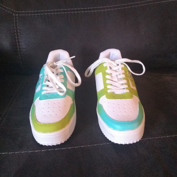 Customized shoes - Picture 5 of 5